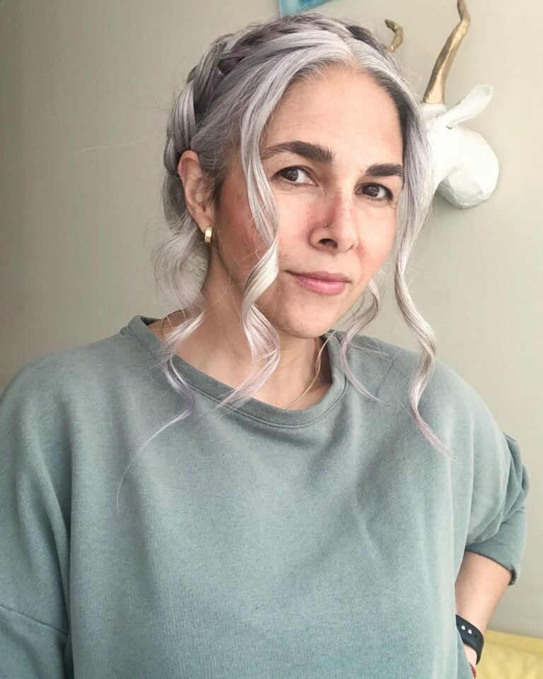 Gorgeous Gray Hairstyles to Try while Growing Out Gray Hair!